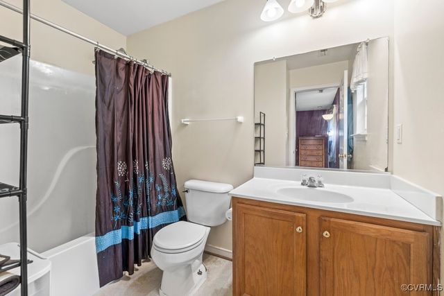 225 Scotch Pine Dr, Sandston, VA 23150