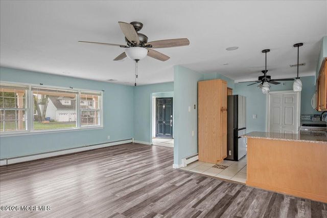 14 Maine Street, Toms River, NJ 08753