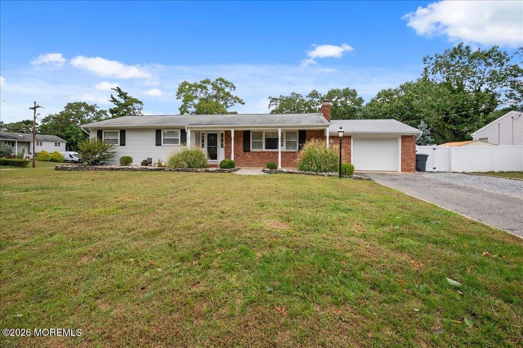 14 Maine Street, Toms River, NJ 08753