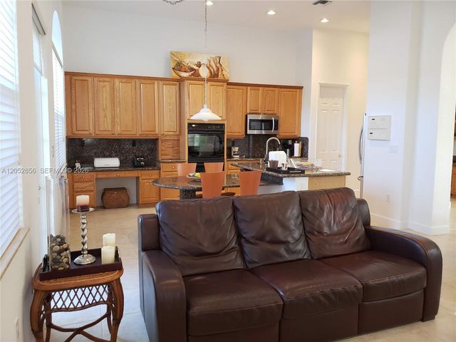 11231 NW 71 Street, Doral, FL 33178