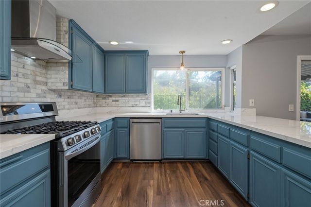 902 Calle Carrillo, San Dimas, CA 91773