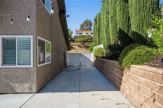902 Calle Carrillo, San Dimas, CA 91773