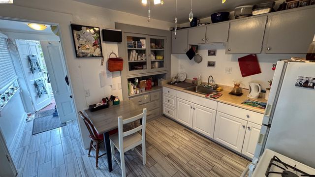 362 S Hudson Street, Oakland, CA 94618