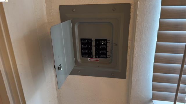 362 S Hudson Street, Oakland, CA 94618