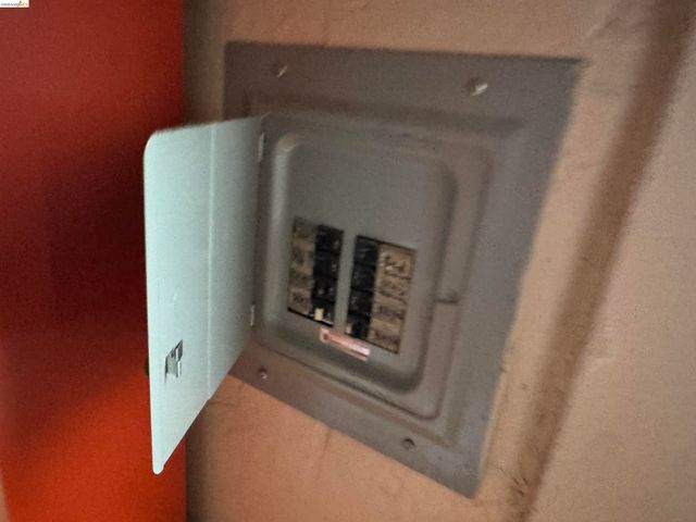 362 S Hudson Street, Oakland, CA 94618