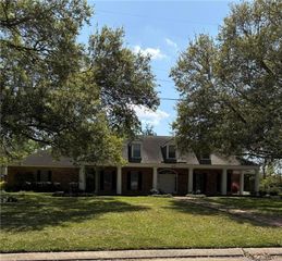 415 W Academy Avenue, Jennings, LA 70546