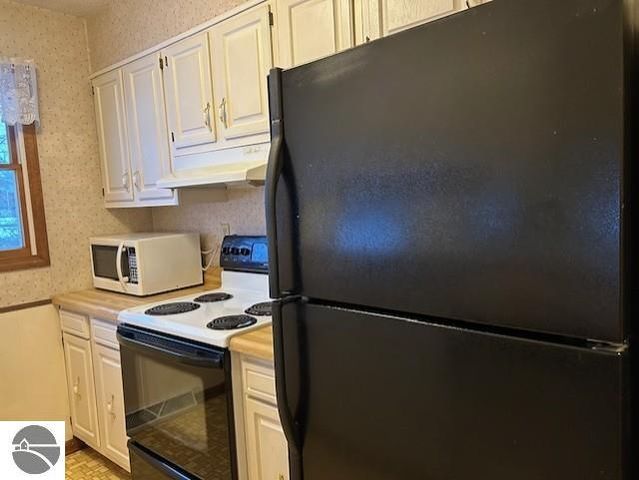 220 Smith Street, East Tawas, MI 48730