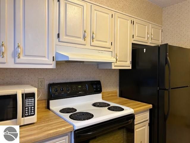 220 Smith Street, East Tawas, MI 48730