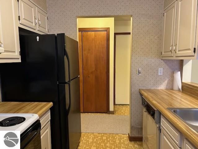 220 Smith Street, East Tawas, MI 48730