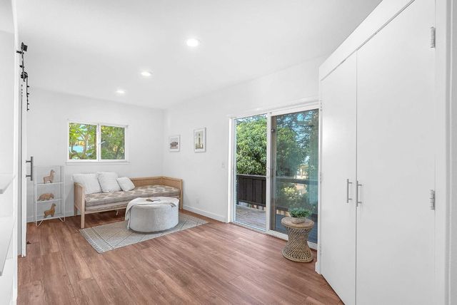 279 Sterling Avenue, Pacifica, CA 94044