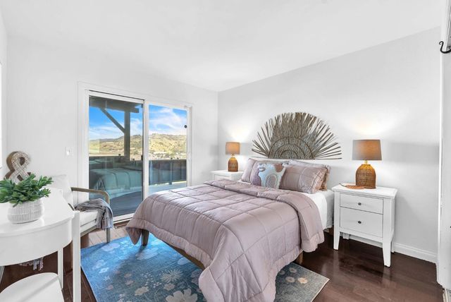 279 Sterling Avenue, Pacifica, CA 94044