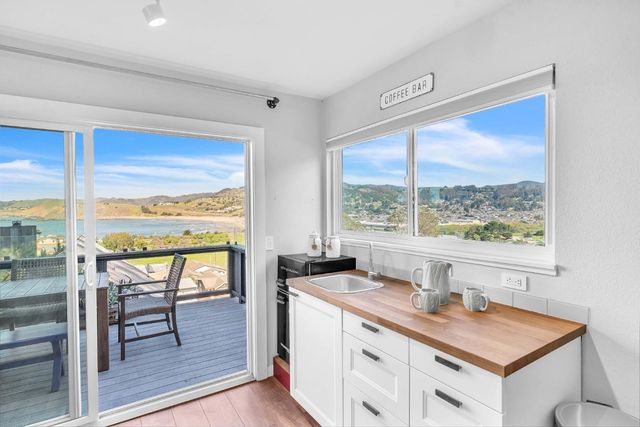 279 Sterling Avenue, Pacifica, CA 94044