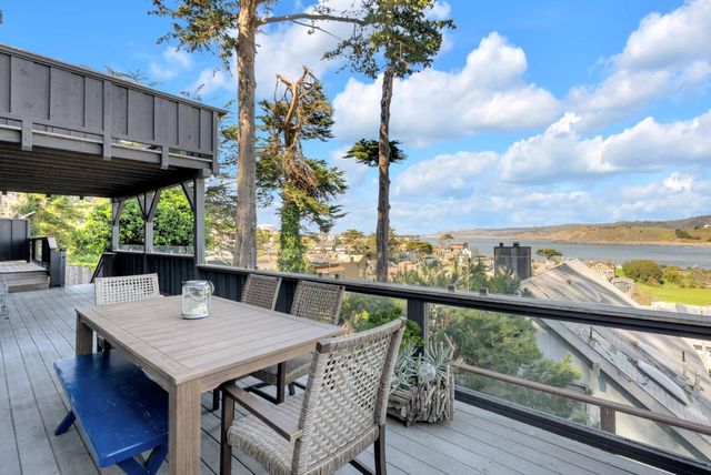 279 Sterling Avenue, Pacifica, CA 94044