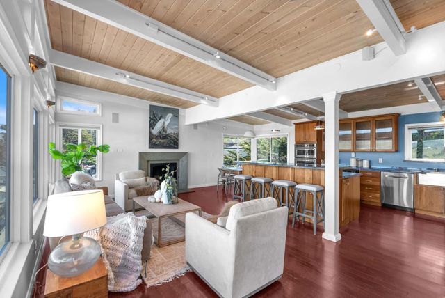 279 Sterling Avenue, Pacifica, CA 94044