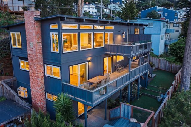 279 Sterling Avenue, Pacifica, CA 94044