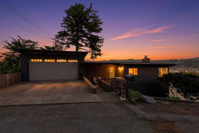 279 Sterling Avenue, Pacifica, CA 94044