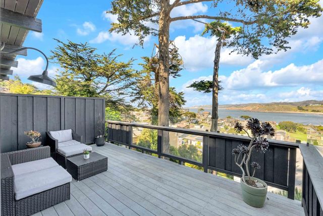 279 Sterling Avenue, Pacifica, CA 94044