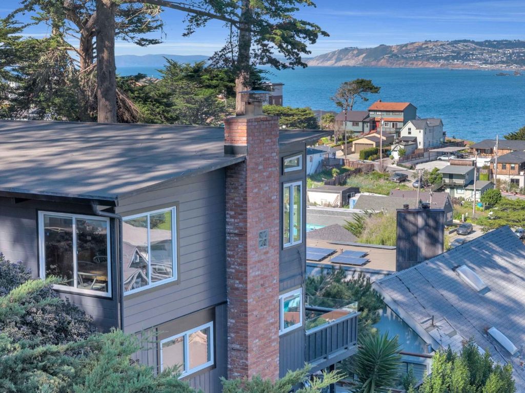 279 Sterling Avenue, Pacifica, CA 94044