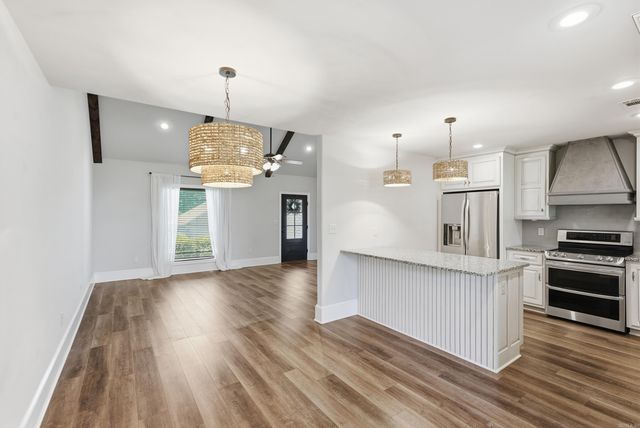 803 Adamson Dr, Searcy, AR 72143