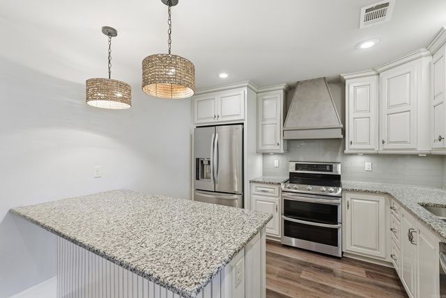 803 Adamson Dr, Searcy, AR 72143