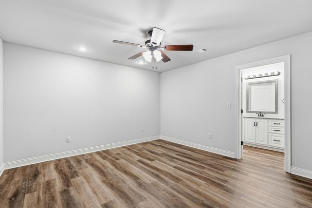 803 Adamson Dr, Searcy, AR 72143