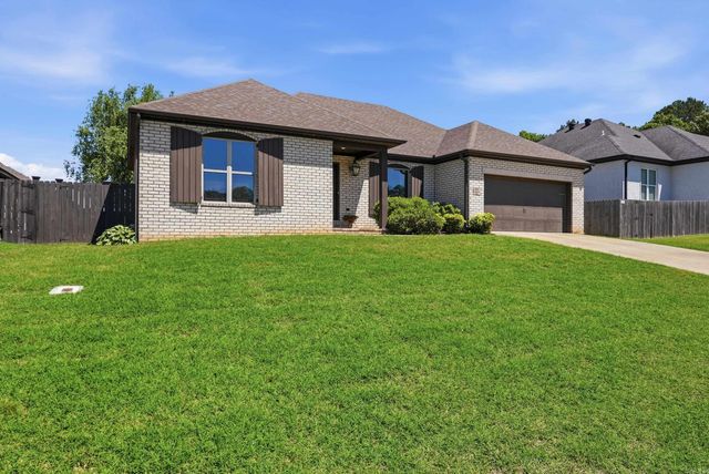 803 Adamson Dr, Searcy, AR 72143