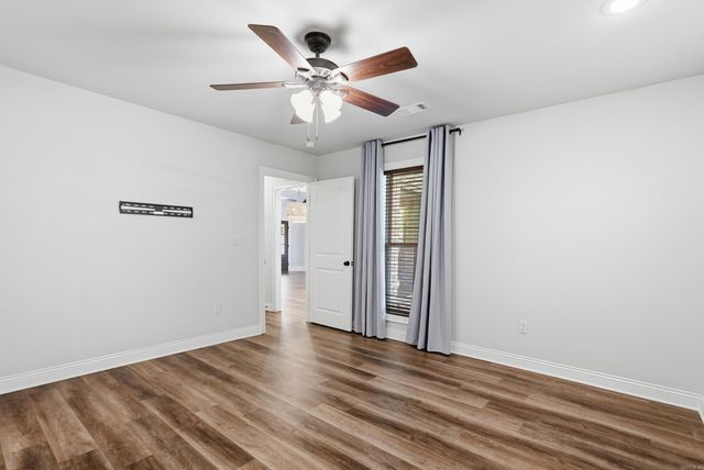 803 Adamson Dr, Searcy, AR 72143