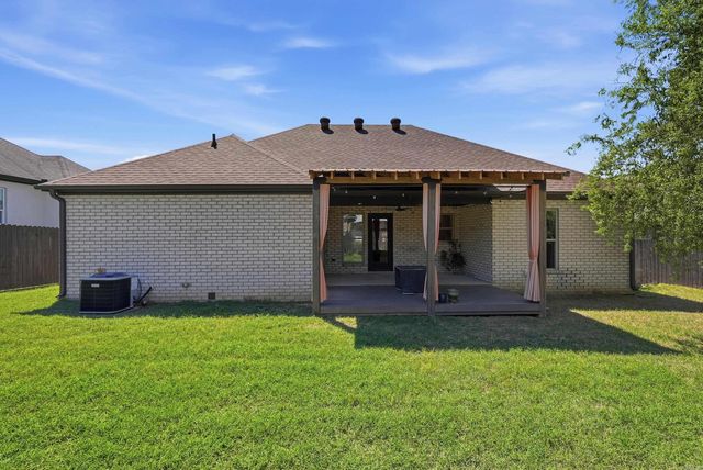 803 Adamson Dr, Searcy, AR 72143