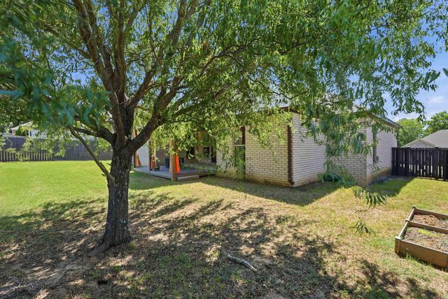 803 Adamson Dr, Searcy, AR 72143