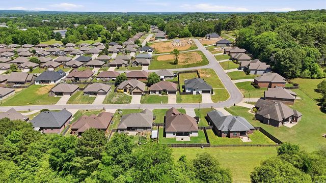 803 Adamson Dr, Searcy, AR 72143