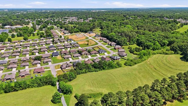 803 Adamson Dr, Searcy, AR 72143