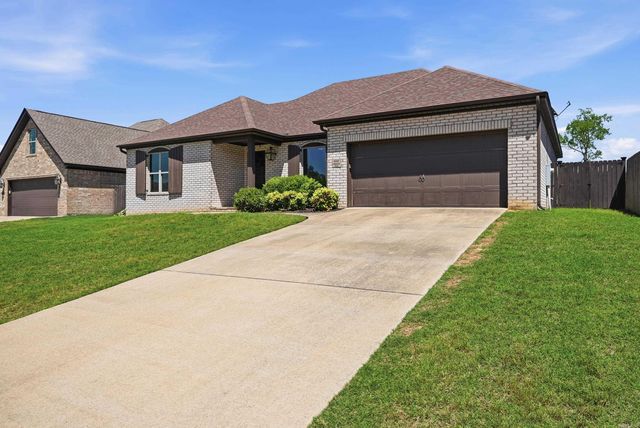 803 Adamson Dr, Searcy, AR 72143