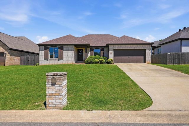 803 Adamson Dr, Searcy, AR 72143