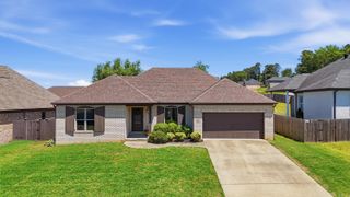 803 Adamson Dr, Searcy, AR 72143