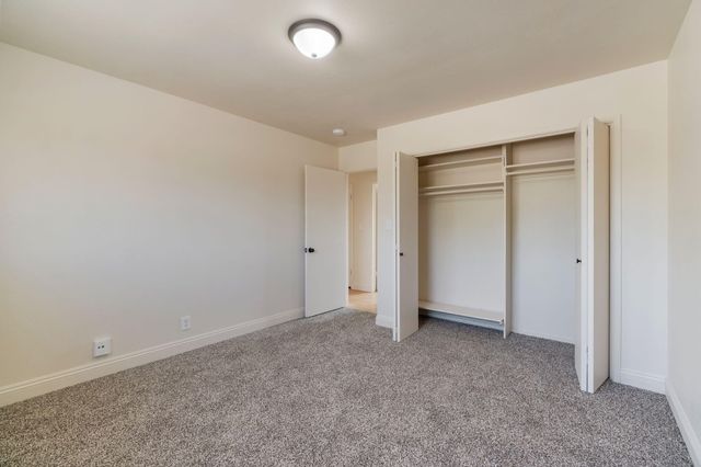 2738 S Fairway Court, Visalia, CA 93277
