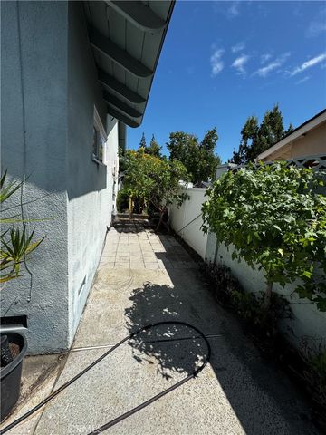 446 N Park Lane, Orange, CA 92867