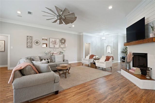 701 Royal Adelade Drive, College Station, TX 77845