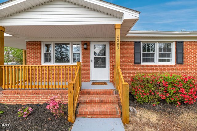 6203 Lynette Circle, Fayetteville, NC 28314