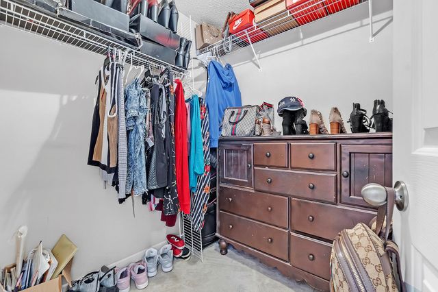 10215 N GREEN MOSS DR, Cordova, TN 38018