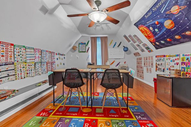 10215 N GREEN MOSS DR, Cordova, TN 38018