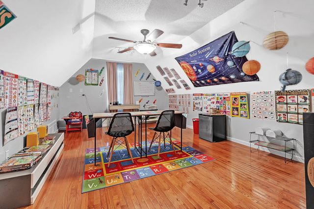 10215 N GREEN MOSS DR, Cordova, TN 38018