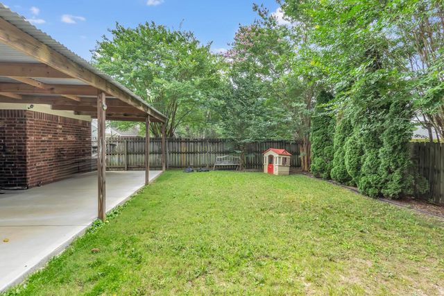 10215 N GREEN MOSS DR, Cordova, TN 38018