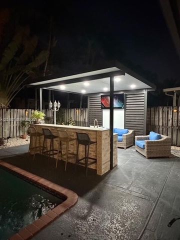 14127 SW 161st Place, Miami, FL 33196