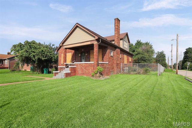 737 Vogel Place, East St Louis, IL 62205
