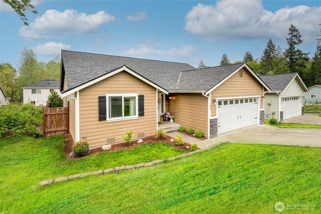 7063 E Nightingale Street, Port Orchard, WA 98366