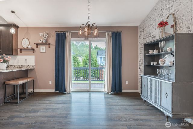 7063 E Nightingale Street, Port Orchard, WA 98366