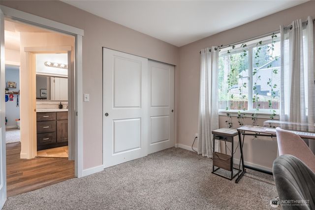 7063 E Nightingale Street, Port Orchard, WA 98366