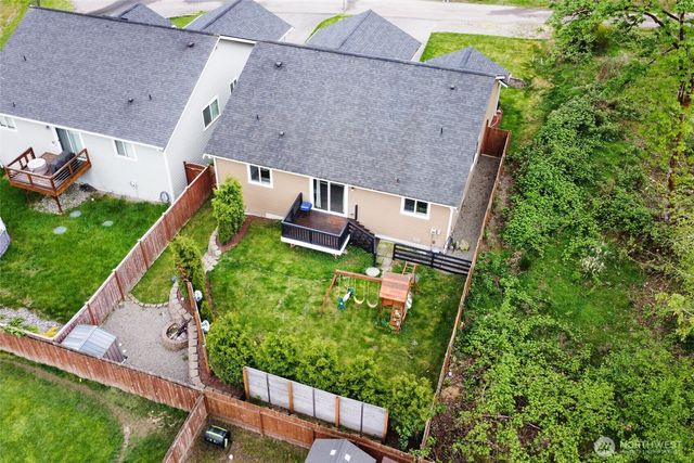 7063 E Nightingale Street, Port Orchard, WA 98366