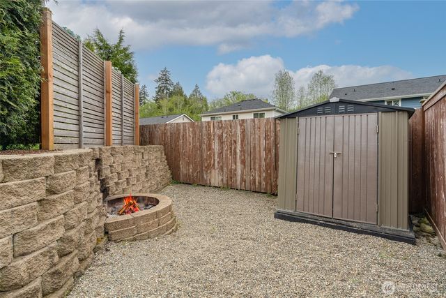 7063 E Nightingale Street, Port Orchard, WA 98366