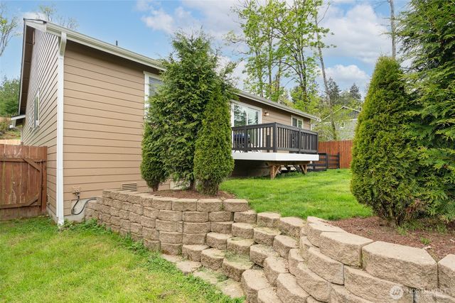7063 E Nightingale Street, Port Orchard, WA 98366